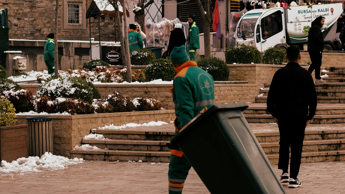 Trash Bin Cleaning Service: Why Every Home Needs Professional Bin Sanitizing